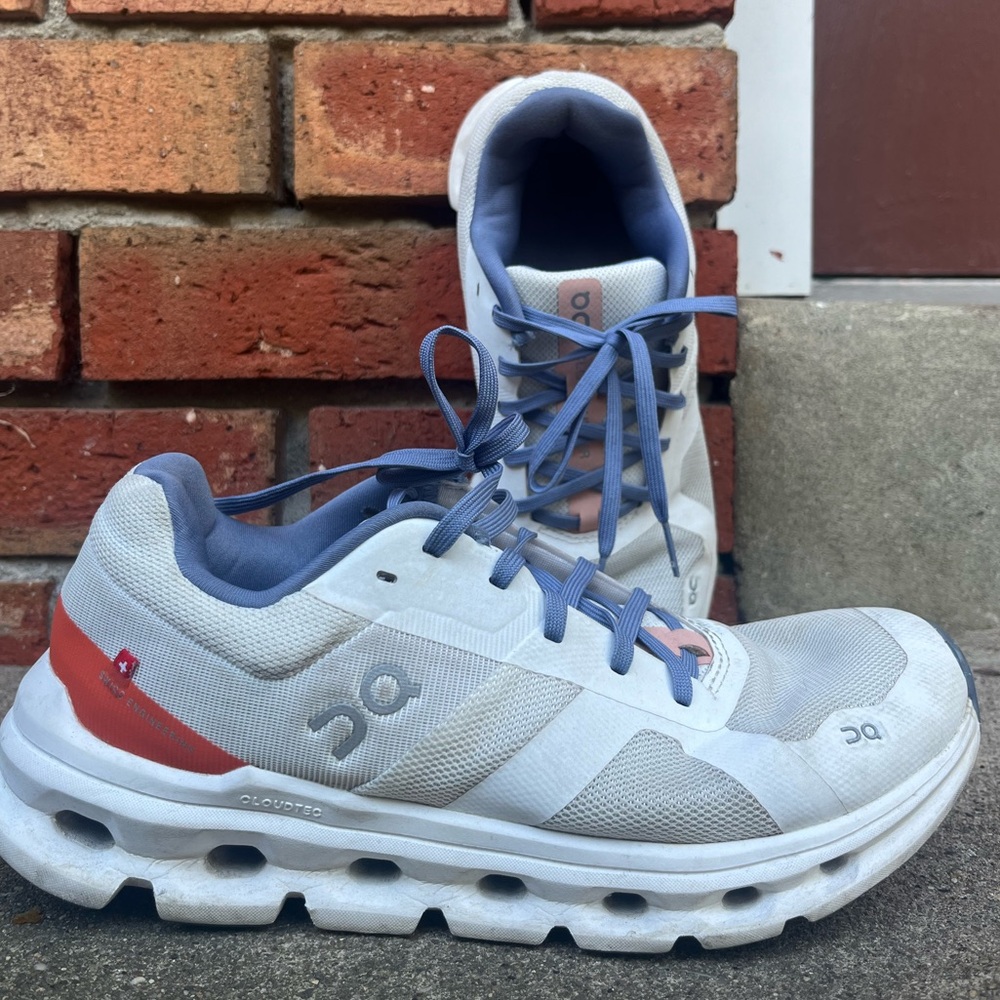 On Cloud Cloudrunner 2